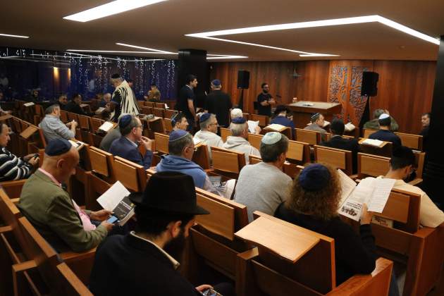 comunitat jueva jueus barcelona rabí torà sinagoga acn (3) comunitat jueva jueus barcelona rabí torà sinagoga acn (3)