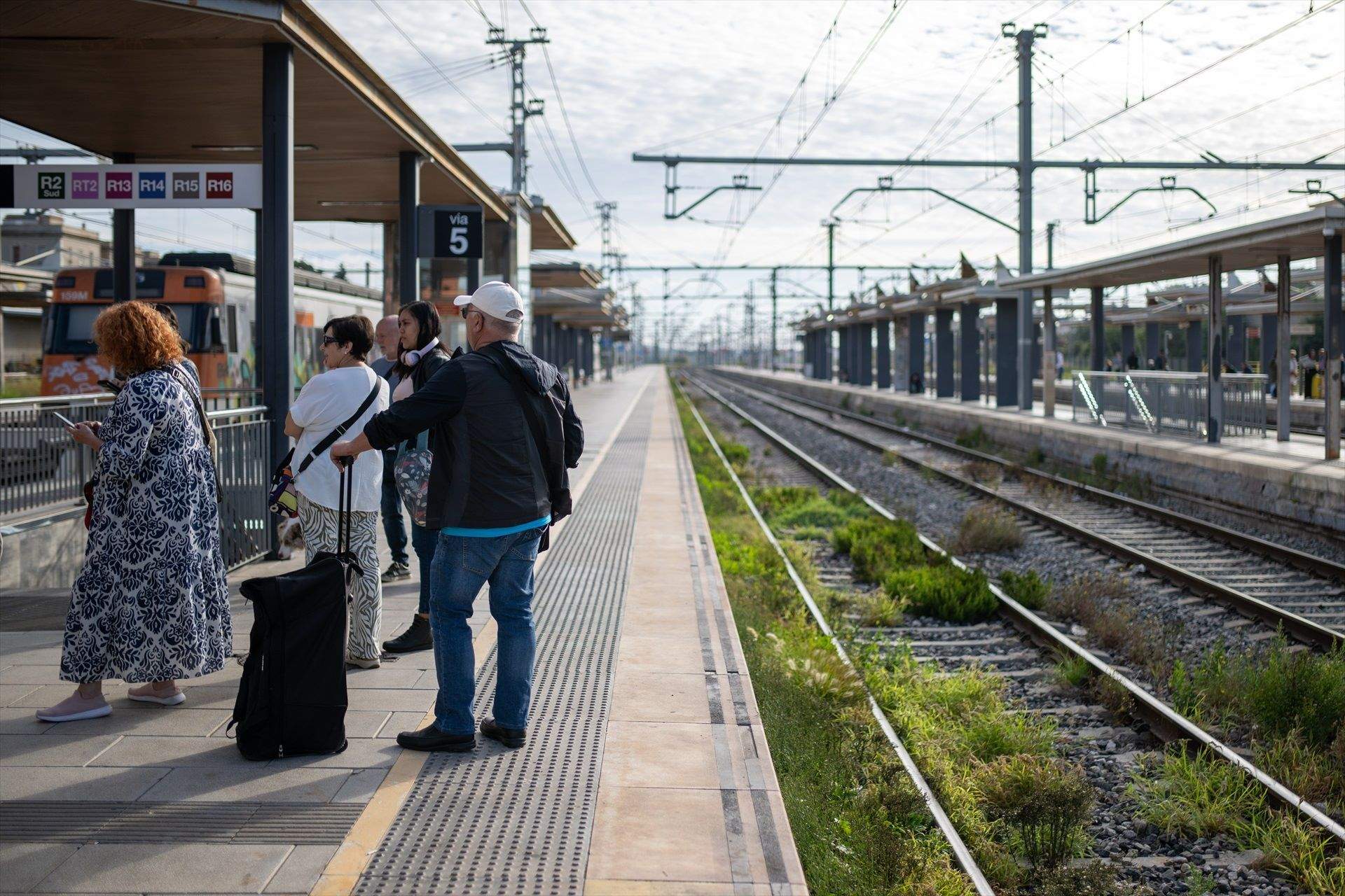 Trenes en toda Catalunya y parar la ampliación del aeropuerto: las medidas de la CUP ante el cambio climático