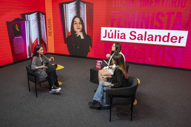Entrevista Júlia Salander / Foto: Carlos Baglietto Entrevista Júlia Salander / Foto: Carlos Baglietto