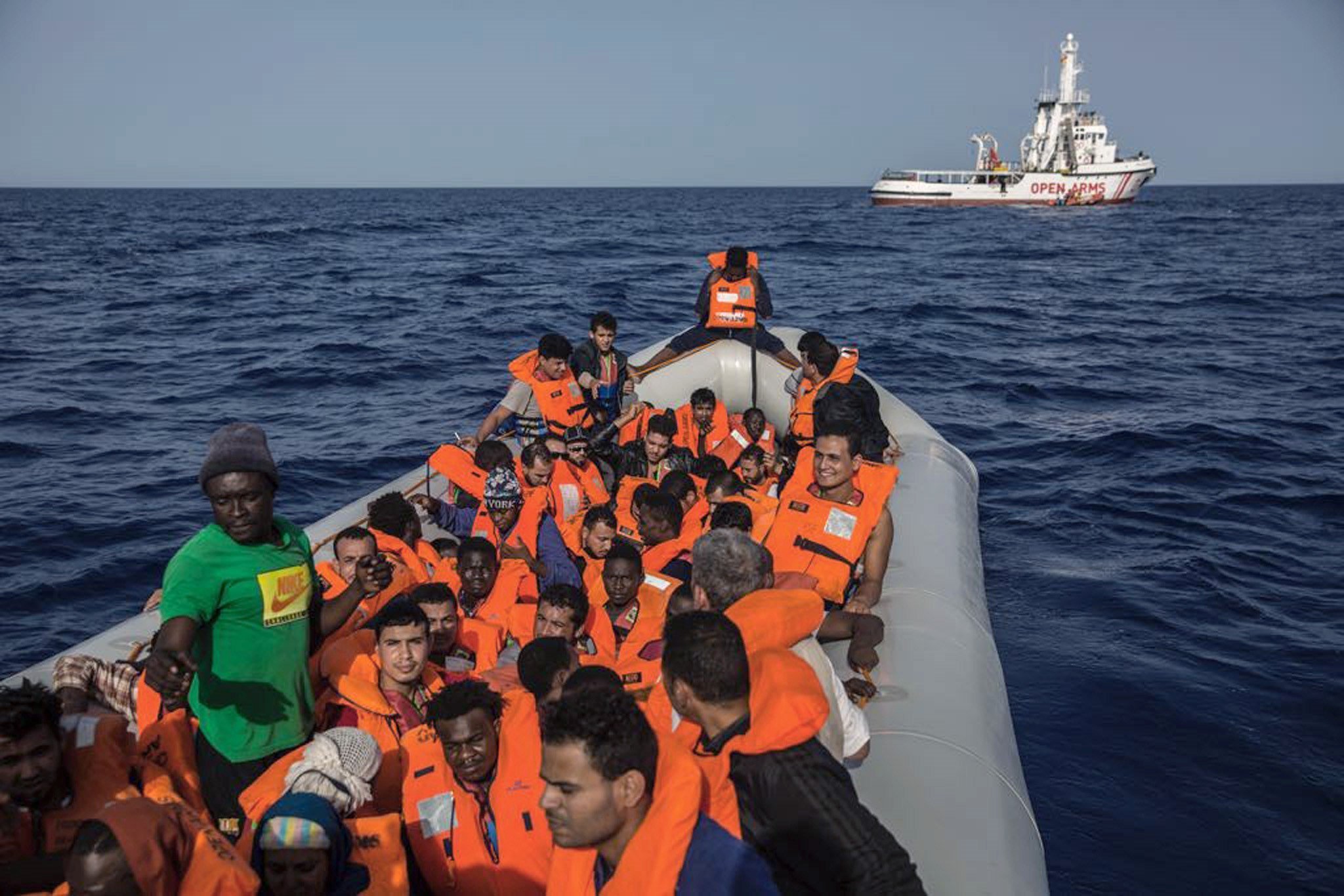Patrulleras libias interceptan a 276 migrantes en aguas internacionales