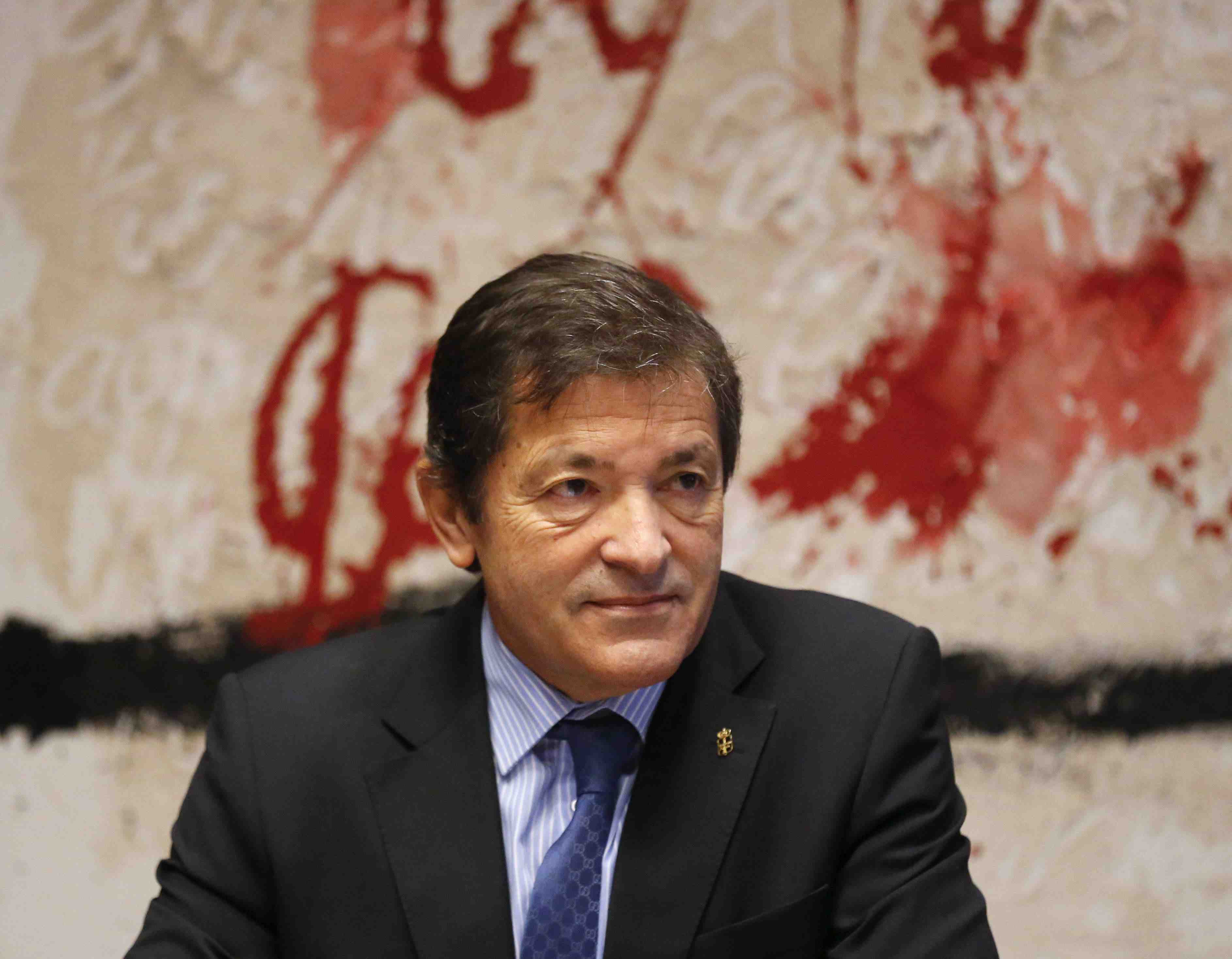 Militants del PSOE volen aturar l'abstenció del comitè federal