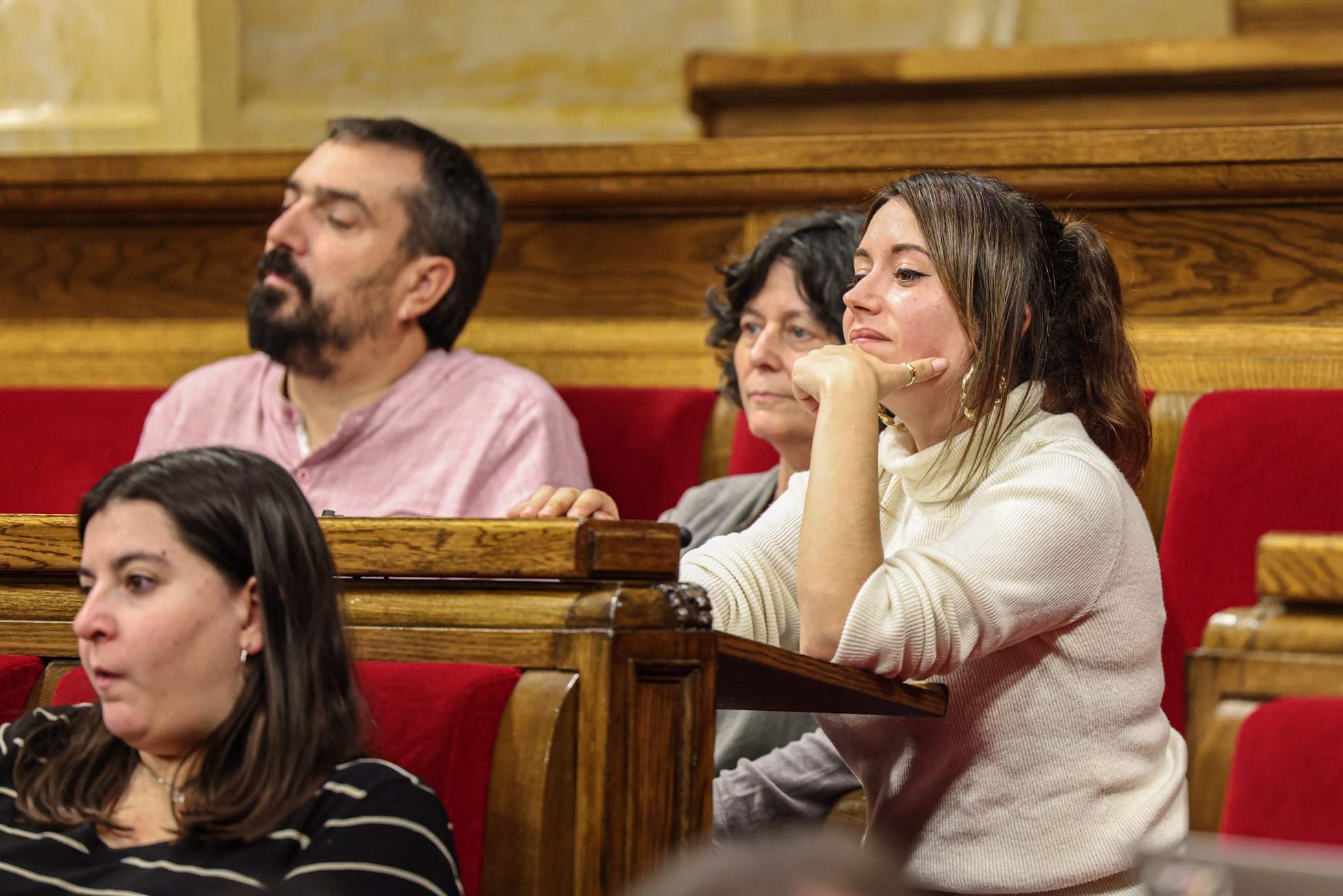 Tensión en el Parlament: Vox tilda a la CUP de "delincuentes", lo denuncian y la cámara lo estudiará
