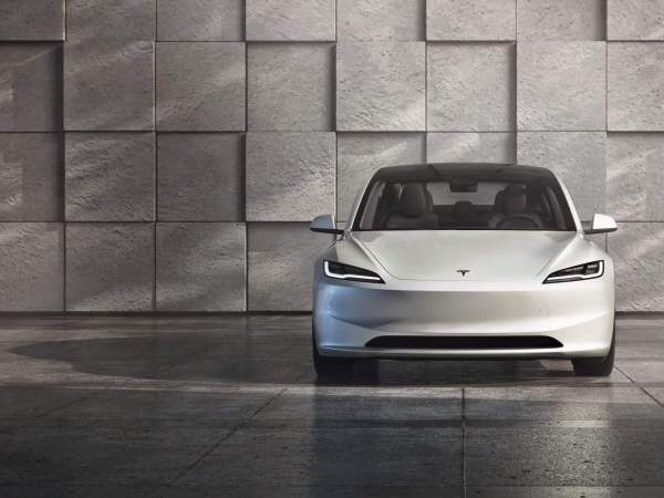 Tesla Model 3 Tesla Model 3