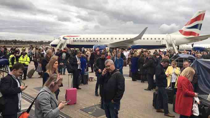Evacuan el aeropuerto de Londres por un incidente químico