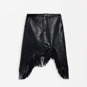 En cuir negre. En cuir negre.