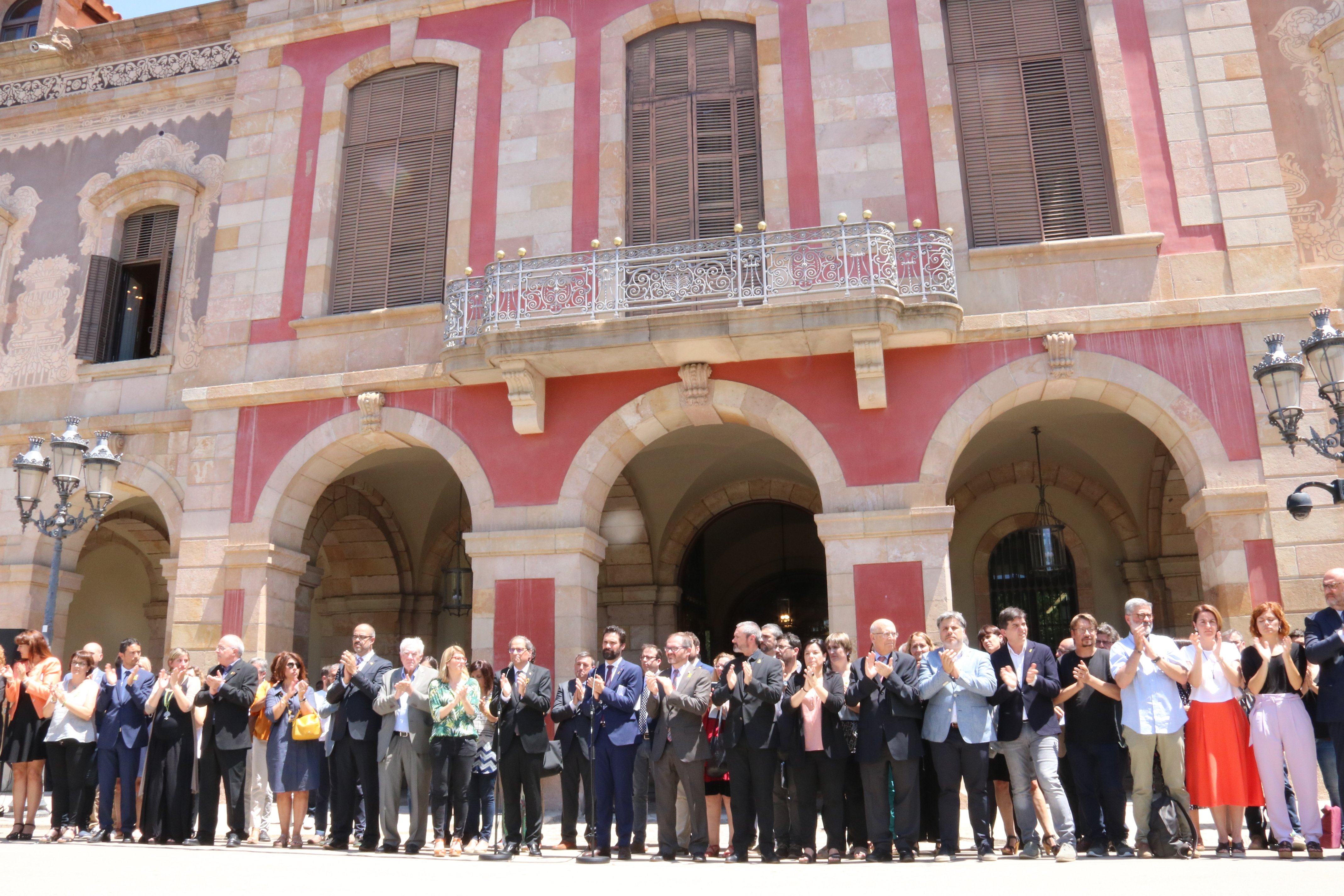 DOCUMENT: Declaració institucional de Torra i Torrent per l'apropament dels presos