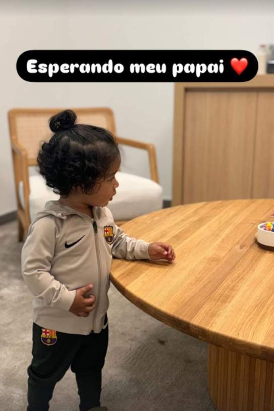 El hijo de Raphinha en las historias de Natalia Rodrigues / Instagram El hijo de Raphinha en las historias de Natalia Rodrigues / Instagram
