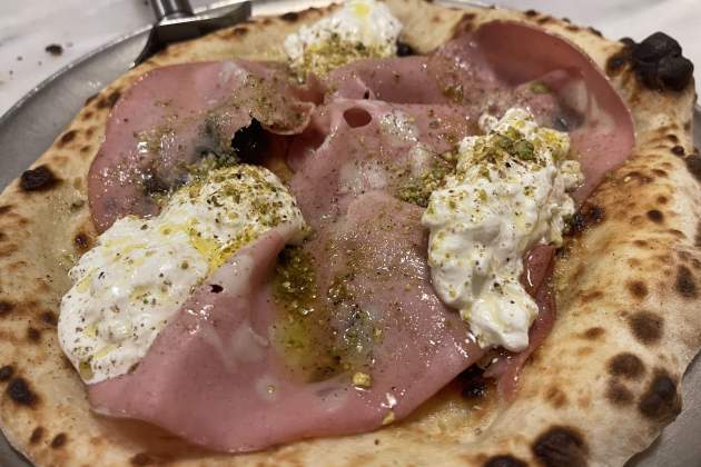 Una de las pizzas del Bronzo / Foto: Jordi Tubella Una de las pizzas del Bronzo / Foto: Jordi Tubella