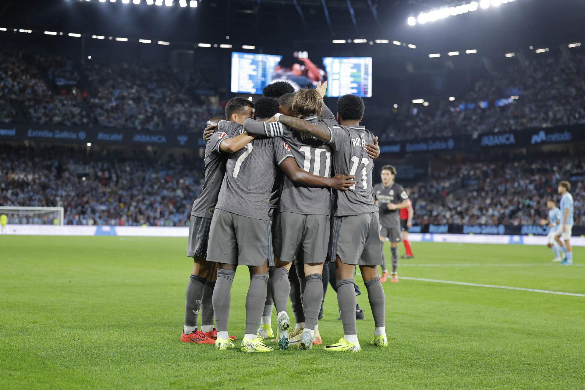 Mbappé y Vinícius lideran una trabajada victoria del Real Madrid contra un Celta muy combativo (1-2)