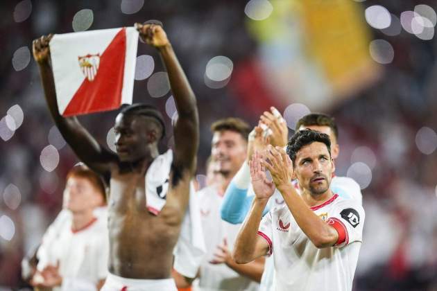 Jesus Navas al final del derbi / Foto: Europa Press