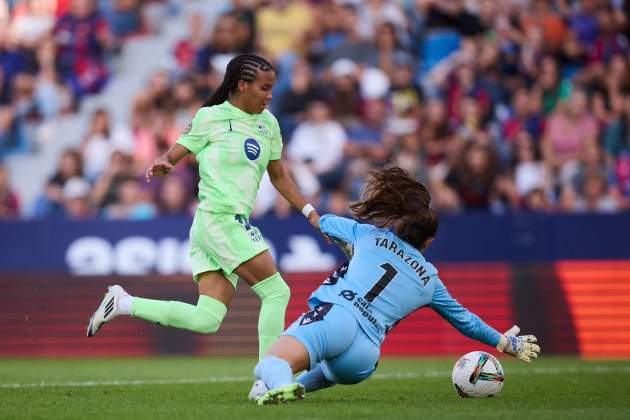 Vicky López Levante Barça / Foto: @LigaF_oficial Vicky López Levante Barça / Foto: @LigaF_oficial