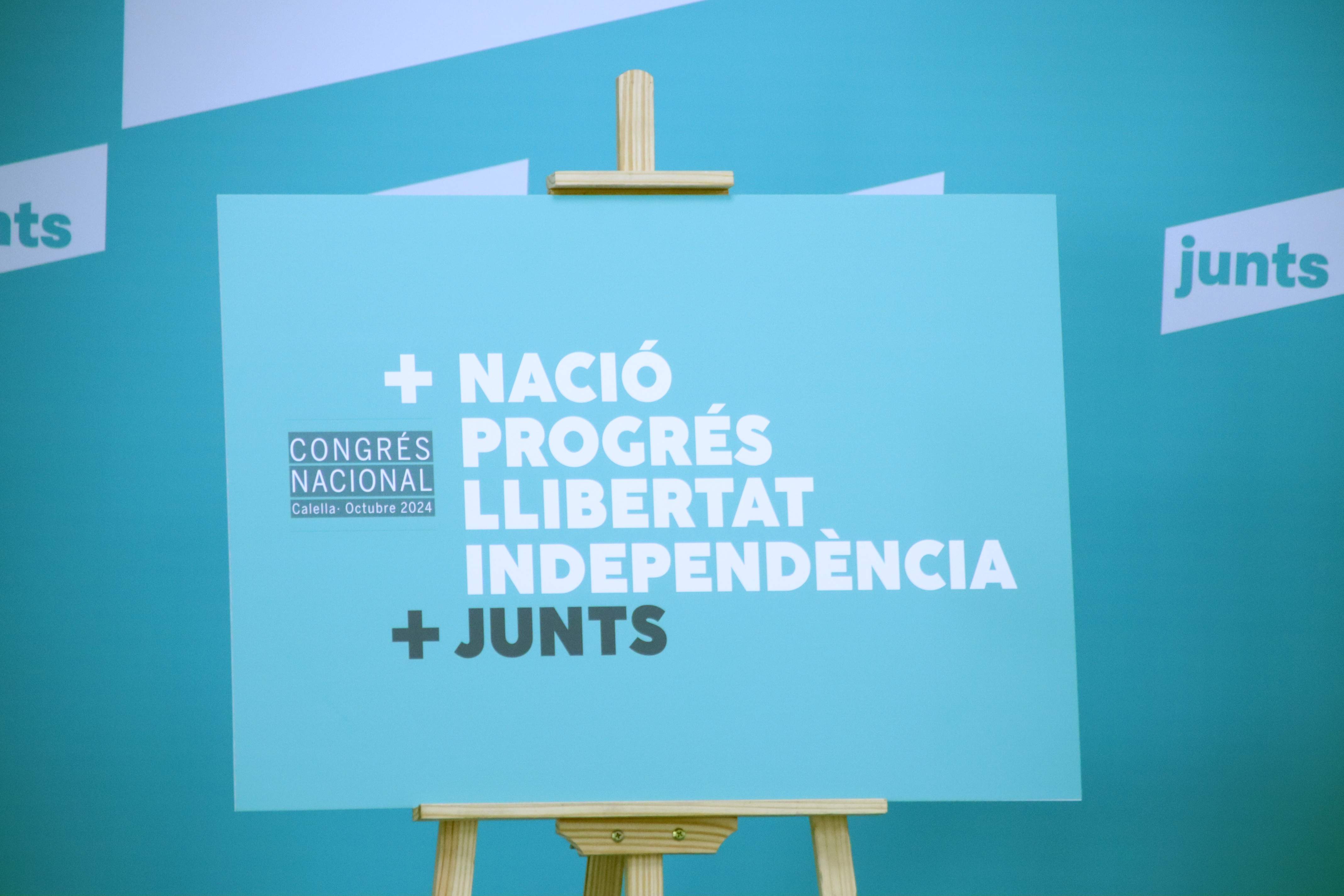El cartell de Junts per al Congrés de Calella / ACN El cartell de Junts per al Congrés de Calella / ACN