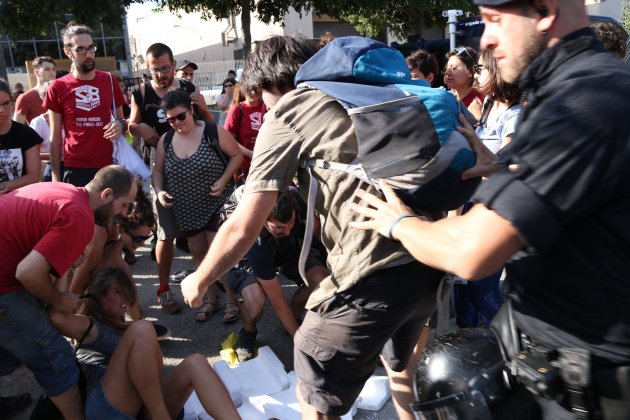 Aturem la Subhasta -ACN