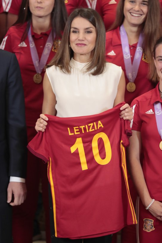 Letícia camiseta selección GTRES