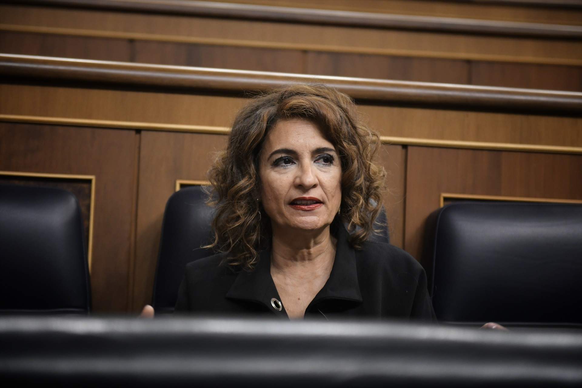 El Supremo descarta que María Jesús Montero revelara datos personales de la pareja de Ayuso