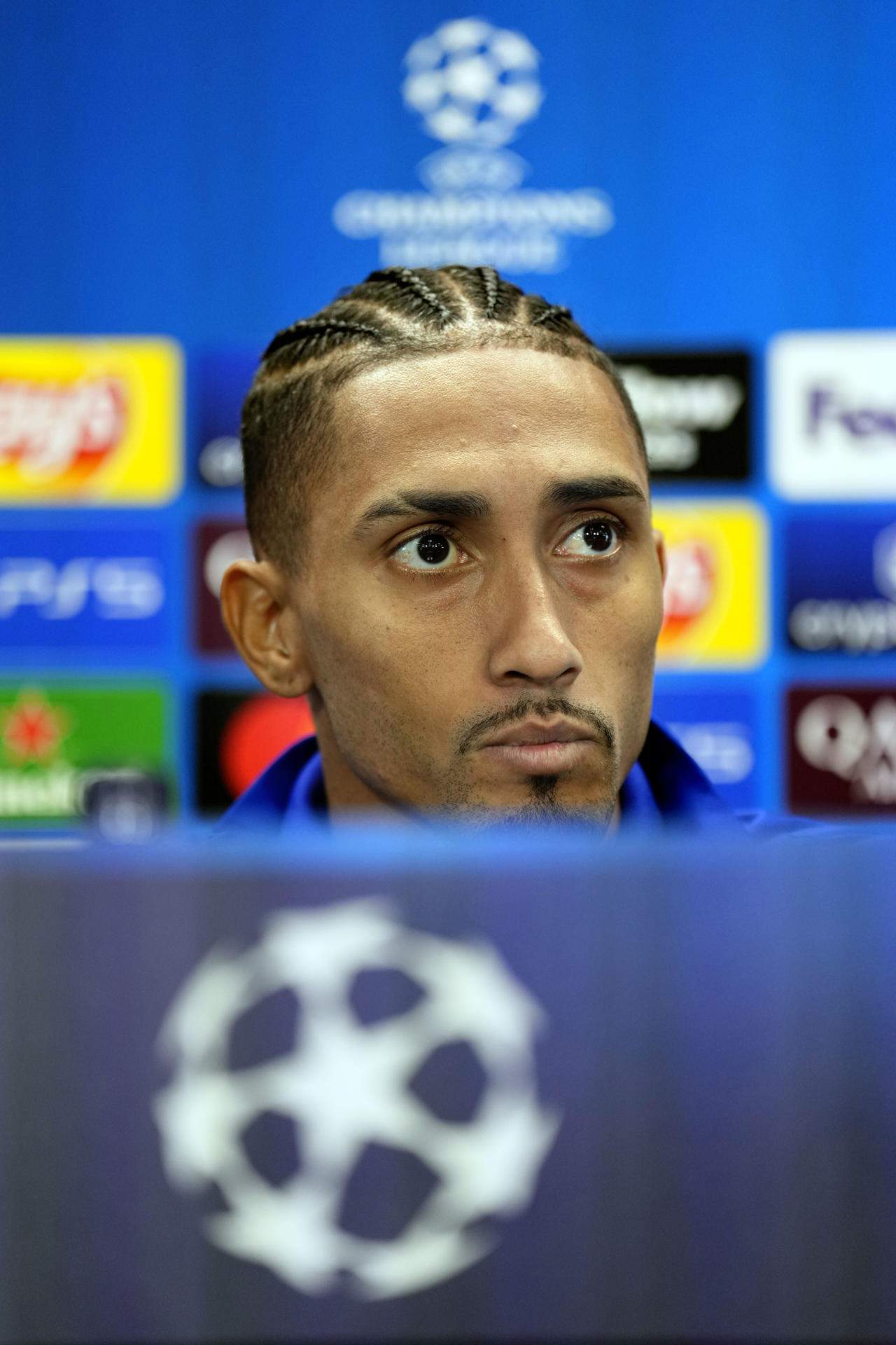 Raphinha puede ser la sorpresa negativa en el Barça si Flick no frena 2 negociaciones