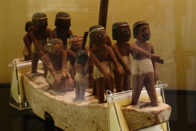 barca d'Osiris museu montserrat - roberto lazaro