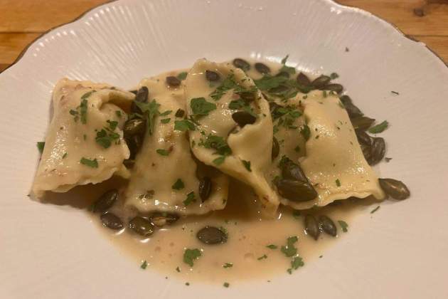 Raviolis de obispo El Agujero Rosa Molinero Trias Raviolis de obispo El Agujero Rosa Molinero Trias
