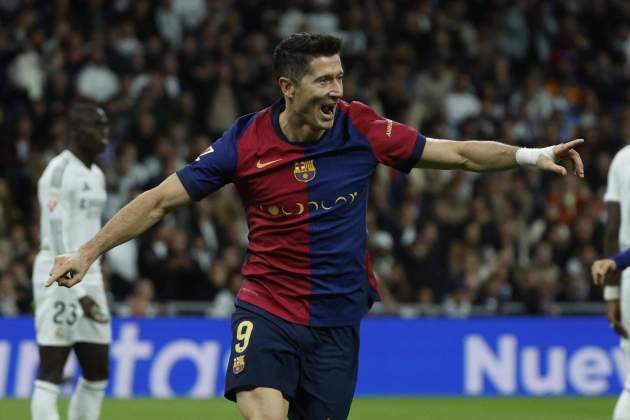 Robert Lewandowski celebració gol Reial Madrid Barça / Foto: EFE Robert Lewandowski celebració gol Reial Madrid Barça / Foto: EFE