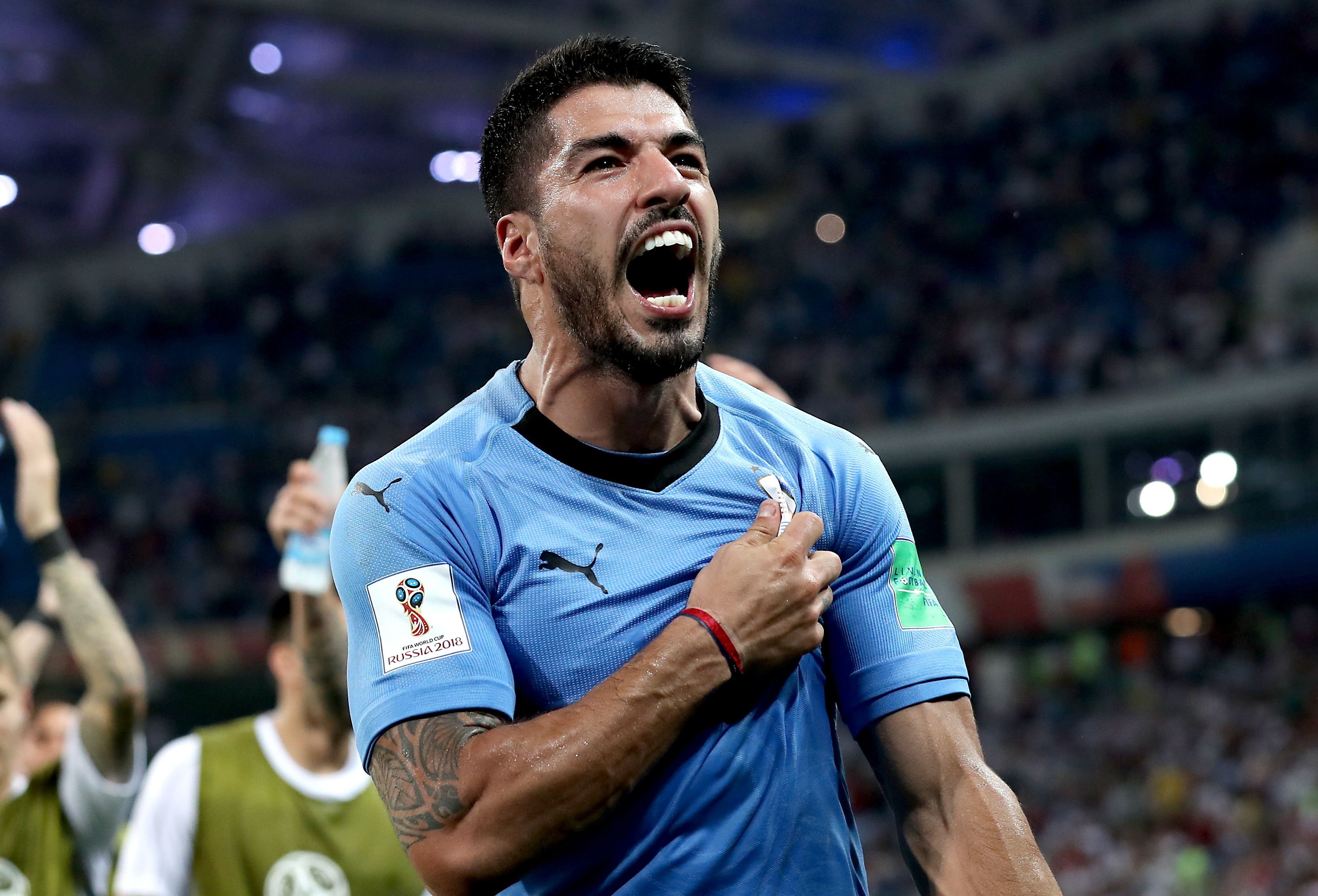 Luis Suárez abandona Barcelona y seguirá recuperándose con Uruguay