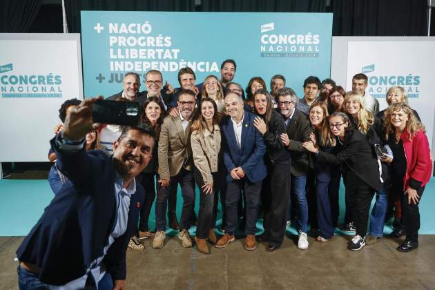 Nueva ejecutiva de Junts per Catalunya / Efe Nueva ejecutiva de Junts per Catalunya / Efe