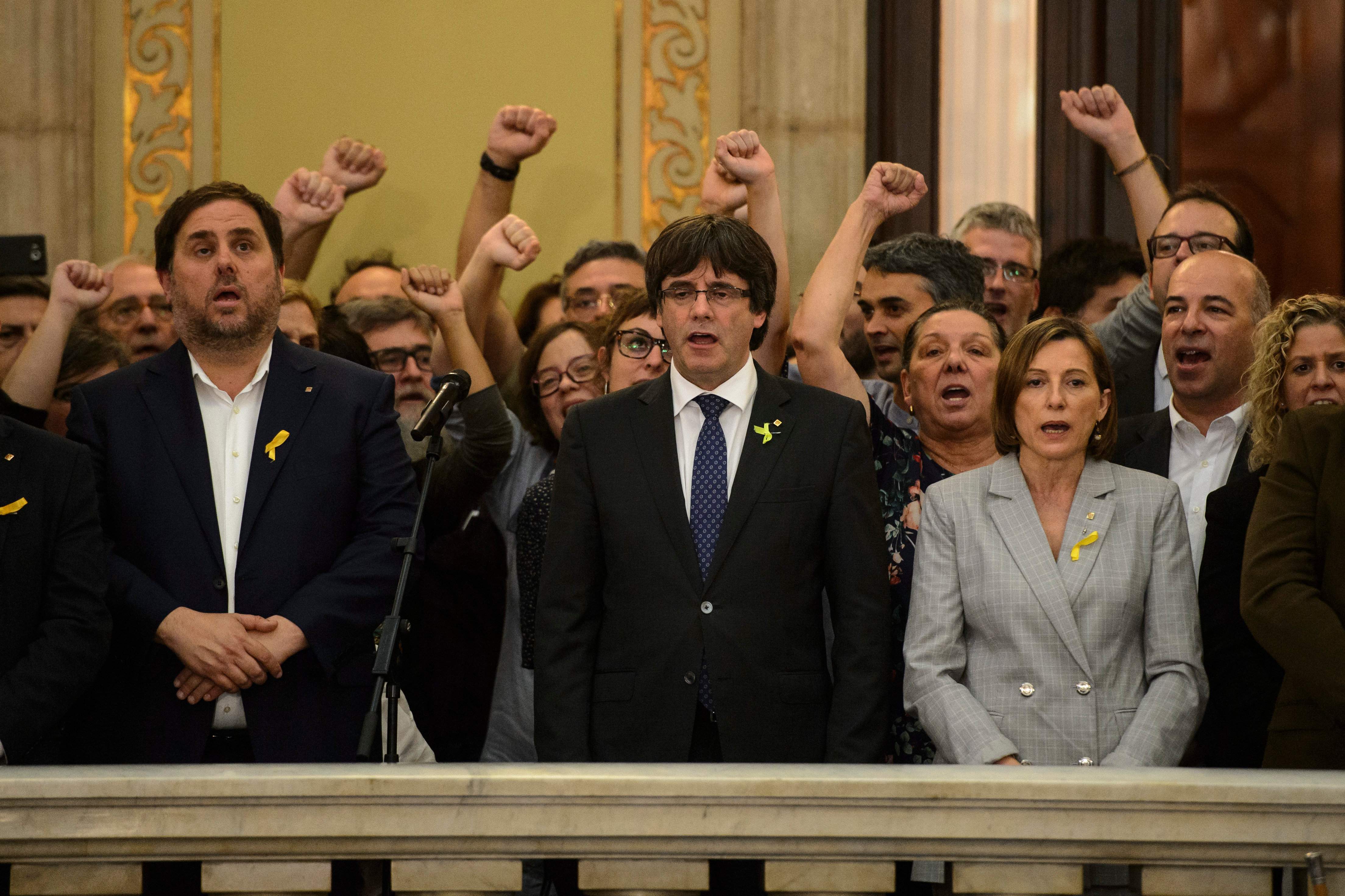 Declaració Unilateral d'Independència (ACN). Junqueras, Puigdemont i Forcadell Declaració Unilateral d'Independència (ACN). Junqueras, Puigdemont i Forcadell