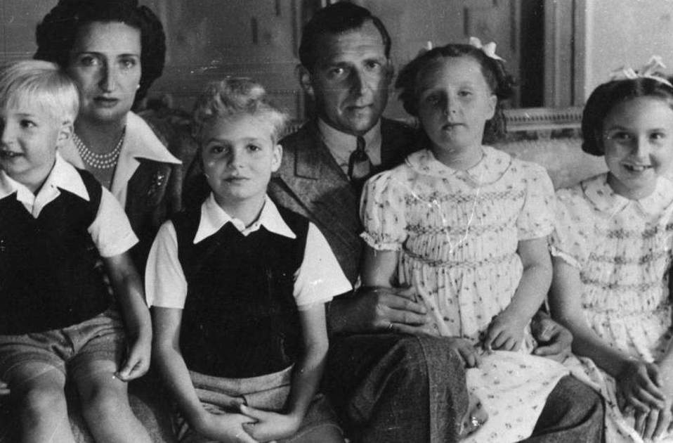 María de laso Mercedes, Joan de Borbó y sus cuatro hijos, archivo CR María de laso Mercedes, Joan de Borbó y sus cuatro hijos, archivo CR