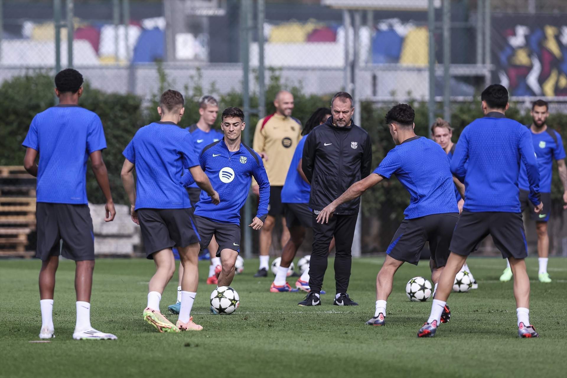 Flick descarta la operación y deja vía libre al Real Madrid