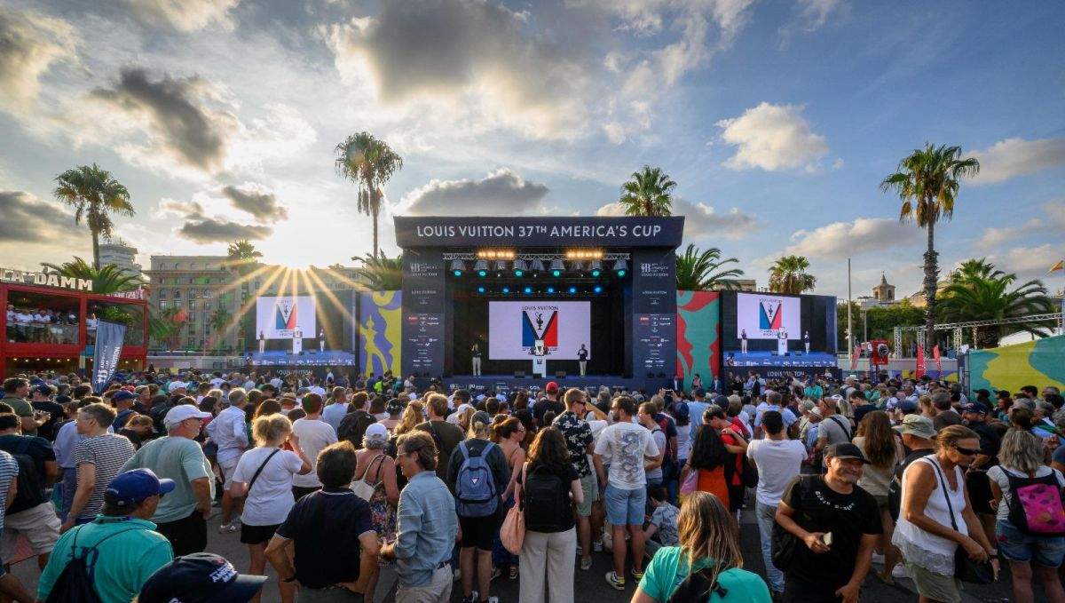 El Race Village de la Louis Vuitton 37ª America’s Cup, punto de encuentro de residentes extranjeros y turistas