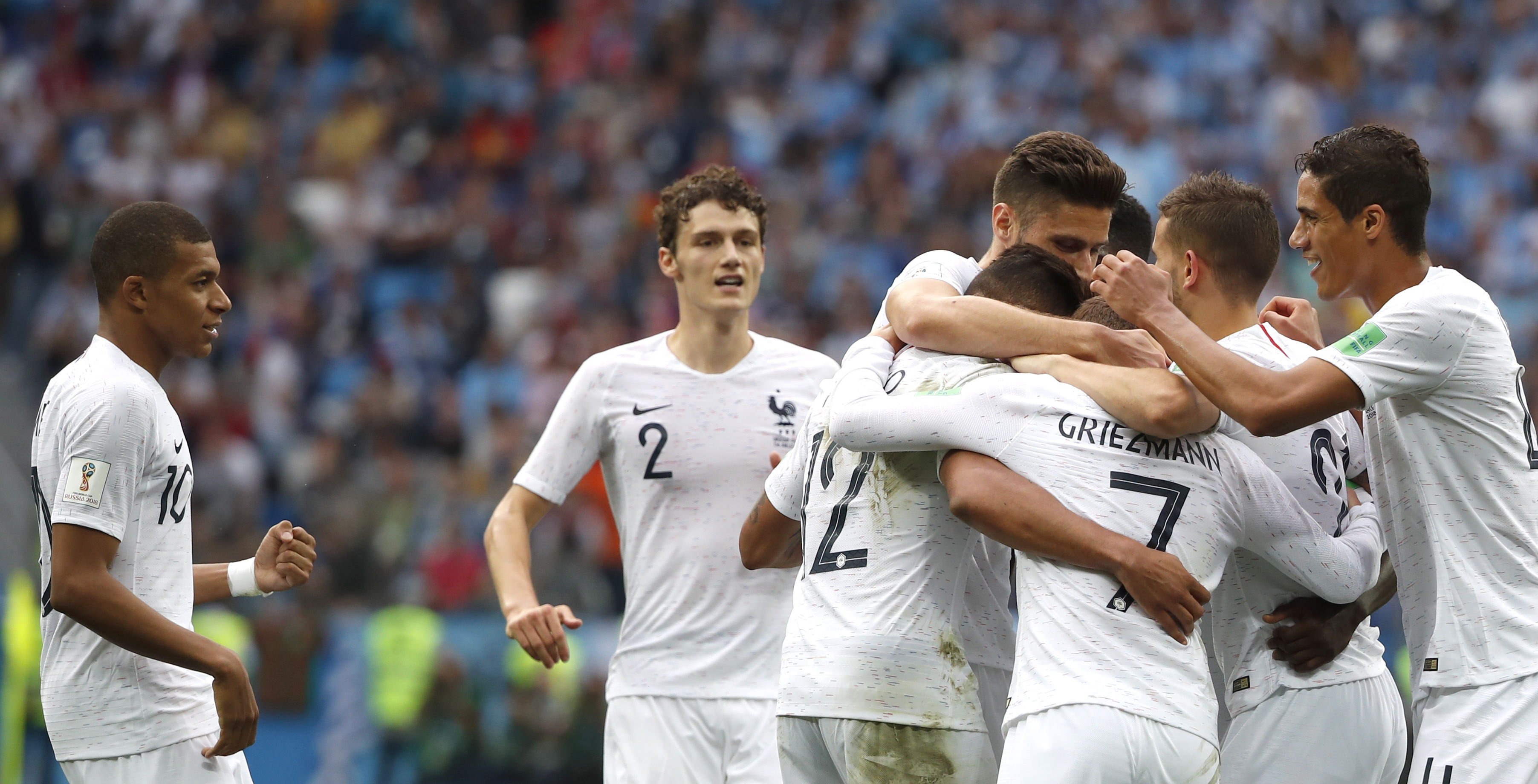 França enterra el somni de l'Uruguai i Luis Suárez (0-2)