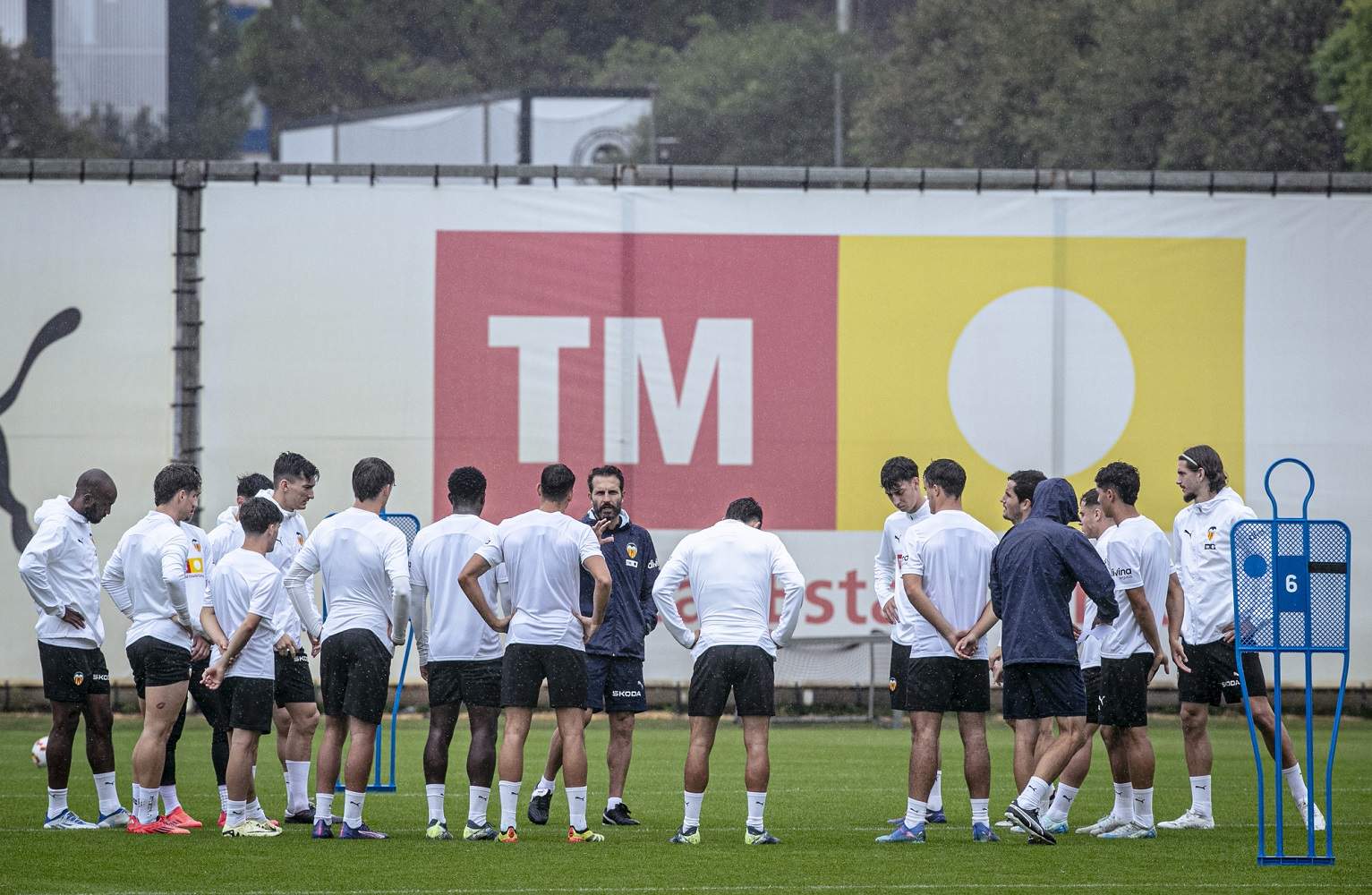 El deporte valenciano se detiene por la DANA: partidos suspendidos y solidaridad máxima