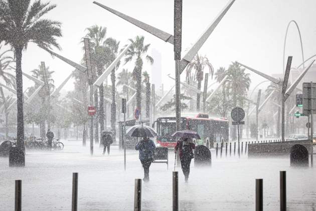 pluja barcelona aiguats dana foto montse giralt pluja barcelona aiguats dana foto montse giralt