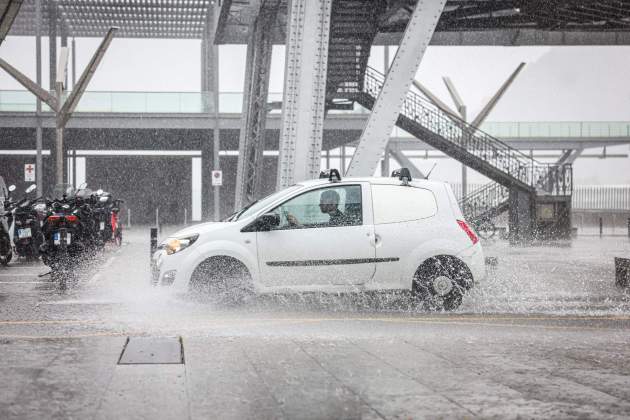 pluja barcelona aiguats dana foto montse giralt pluja barcelona aiguats dana foto montse giralt