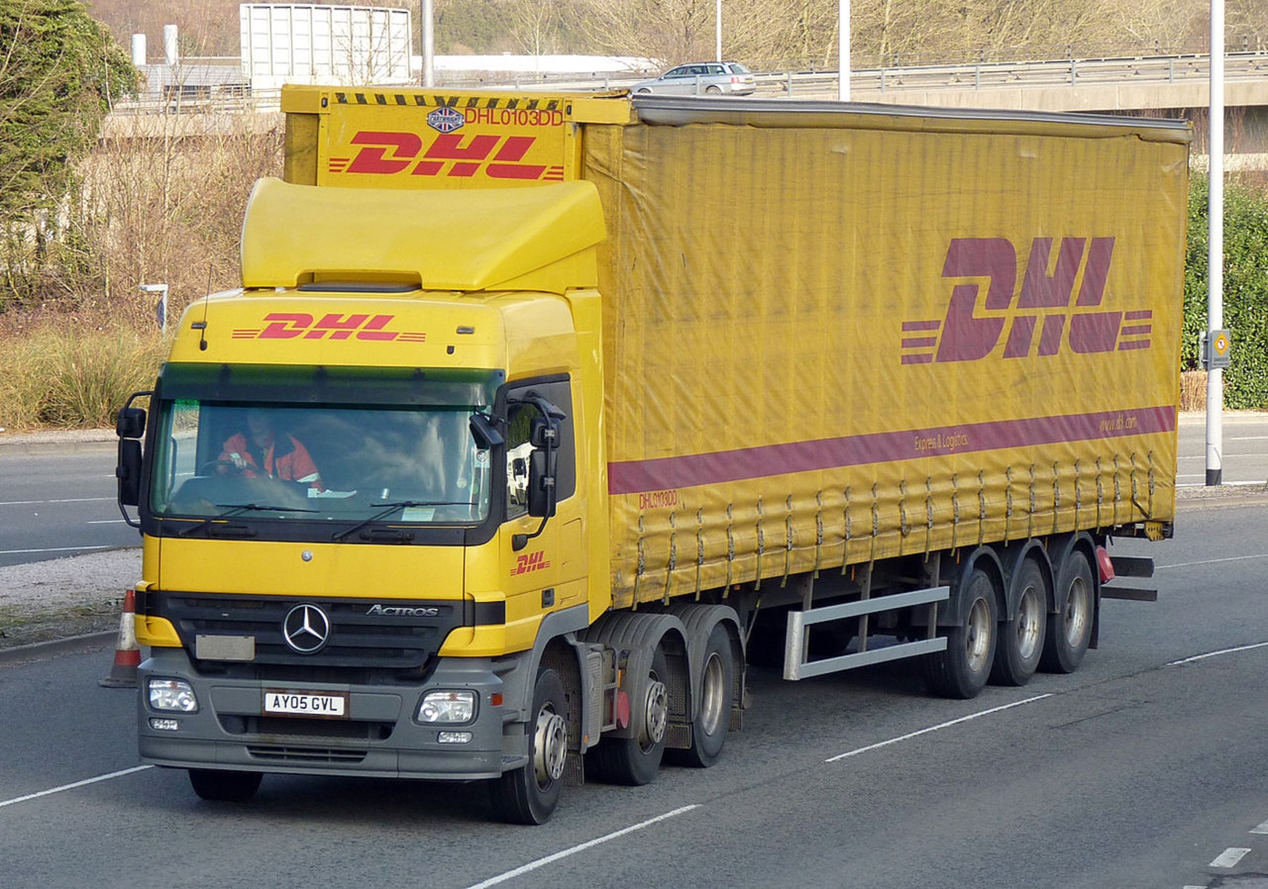 DHL inverteix 7,6 milions en un nou centre logístic a Castellbisbal