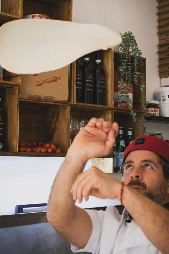 Héctor, pizzaiuolo de Calvari Pizza – Calvari Pizza Héctor, pizzaiuolo de Calvari Pizza – Calvari Pizza