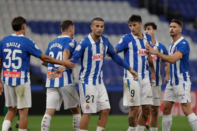 Alejo Véliz gol San Tirso / Foto: EFE Alejo Véliz gol San Tirso / Foto: EFE