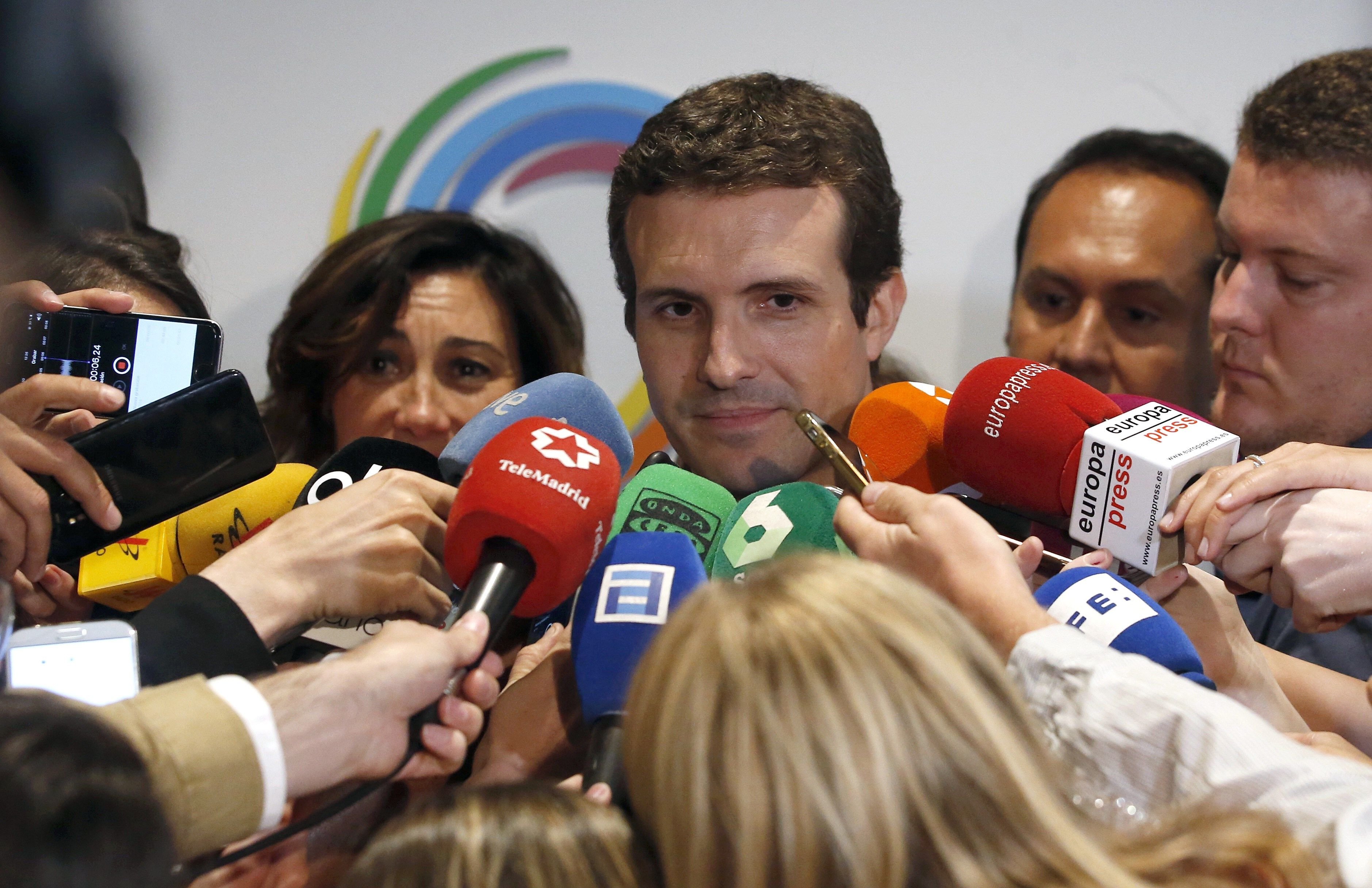 Casado dona un cop de porta a Santamaría: "El 63% dels afiliats no l'han votat"