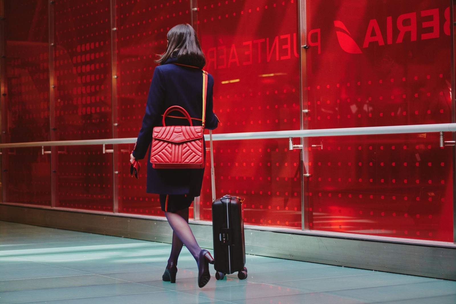 Mercedes Pérez, azafata: “En los retrasos trabajamos las horas extra sin cobrar nada, gratis”