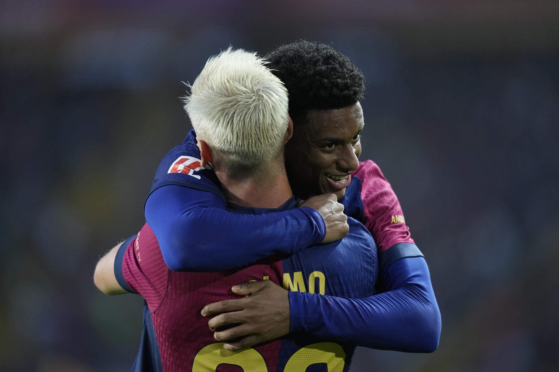 Se ofrece al Barça, llega de la Premier League y sería el recambio de Balde