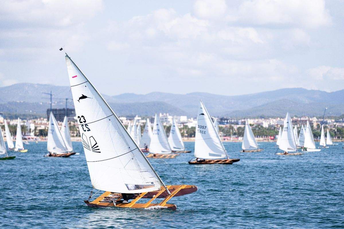 La Regata de 350 Patines de Vela lleva la tradición marítima catalana a lo más alto en la 37ª America's Cup