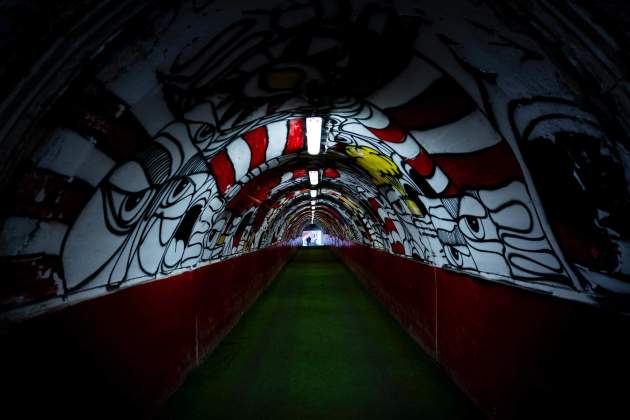 Túnel vestuarios estadio Rajko Mitic Estrella Roja / Foto: @SEFutbol Túnel vestuarios estadio Rajko Mitic Estrella Roja / Foto: @SEFutbol