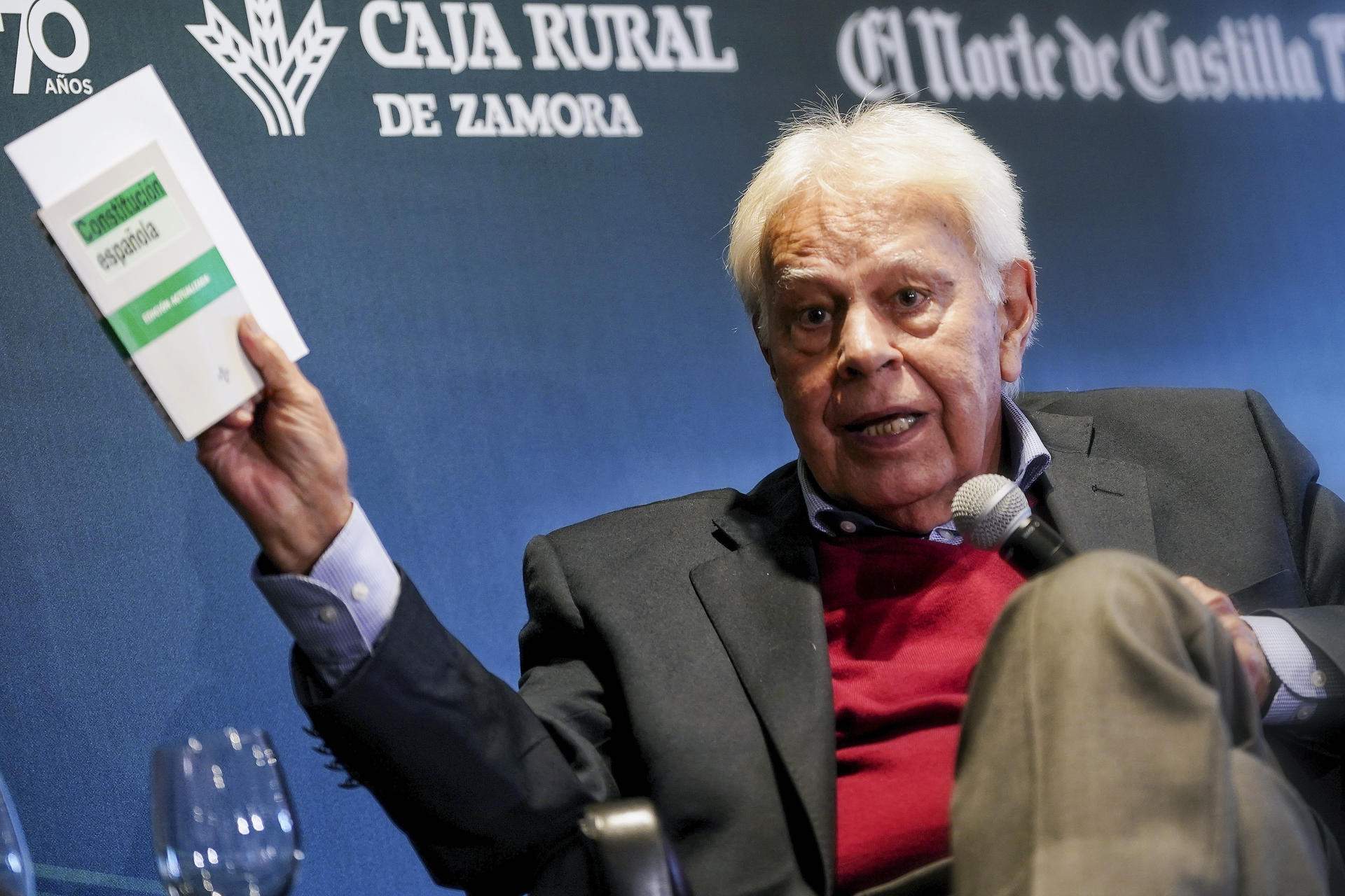 Felipe González, contra Sánchez per la DANA: "Jo no hauria dit que em demanin el que necessitin"