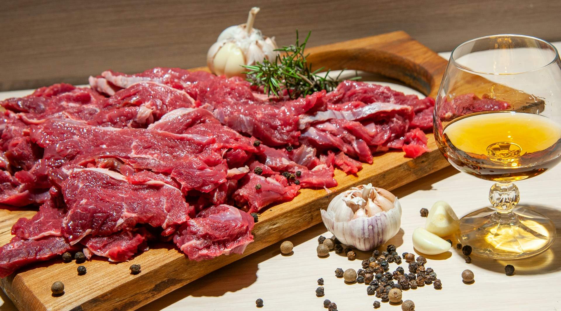 Què passa si menjo carn picada crua sovint?