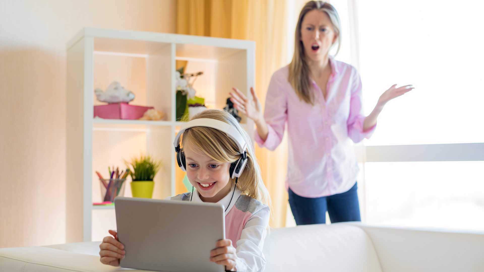 El truco en YouTube Kids para que los niños no puedan acceder a contenido inapropiado como "Duffy the dragon"