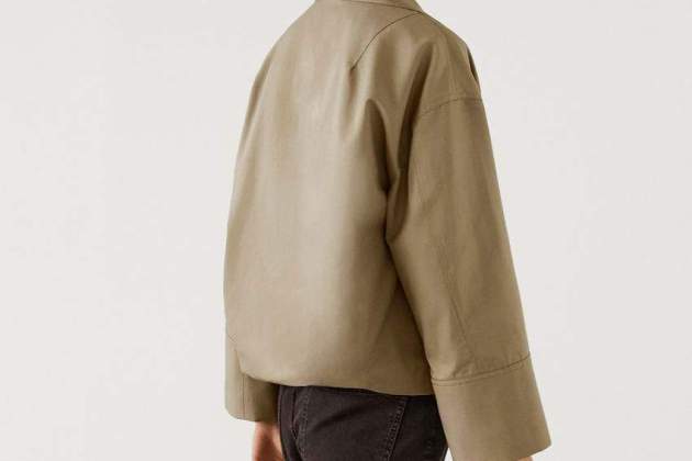 Parka corta cuello alto Parka corta cuello alto