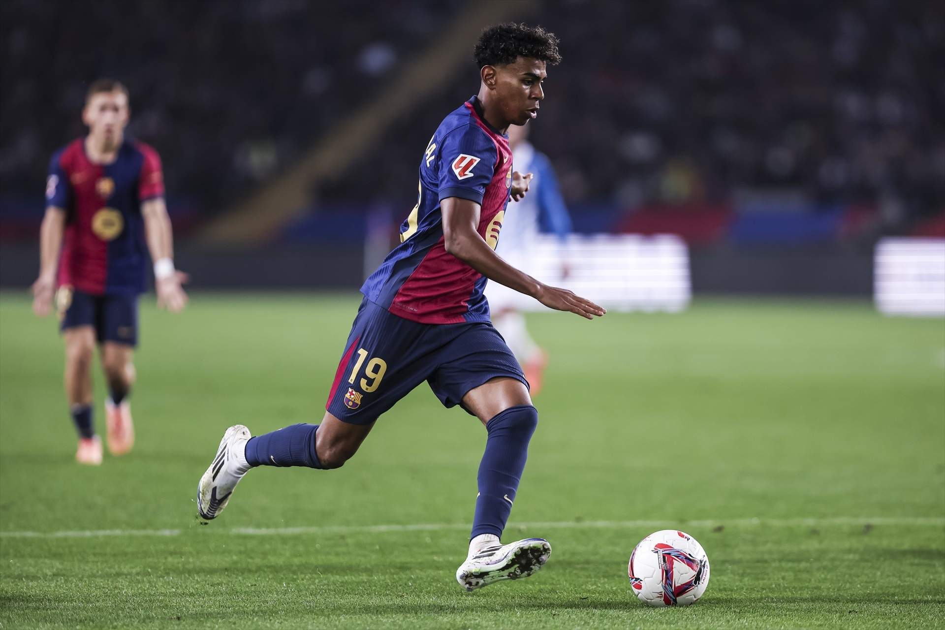 Lamine Yamal rep l'alta mèdica i torna a la convocatòria del Barça