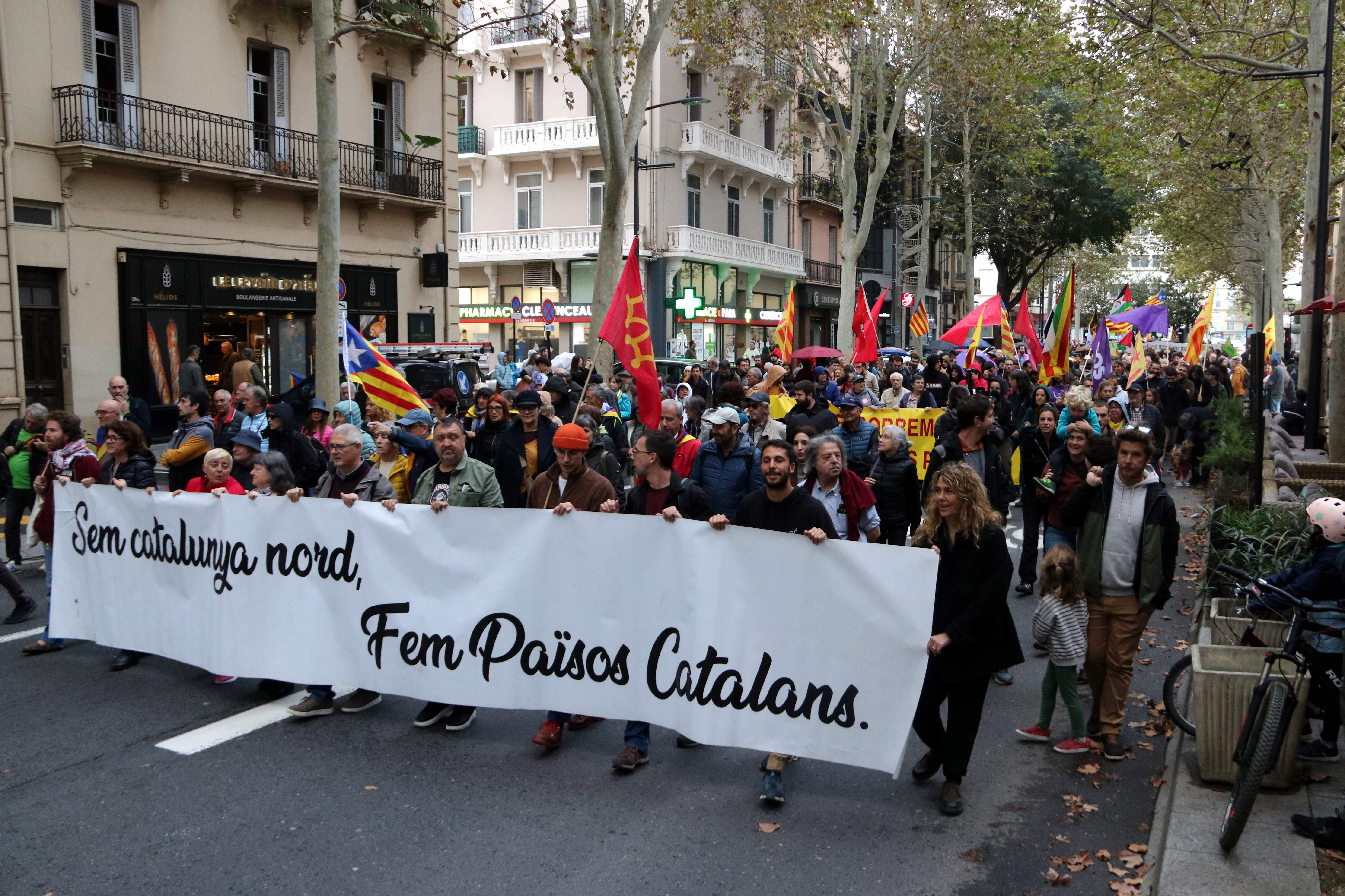 Unes 1.500 persones es manifesten per reivindicar la Catalunya Nord a Perpinyà