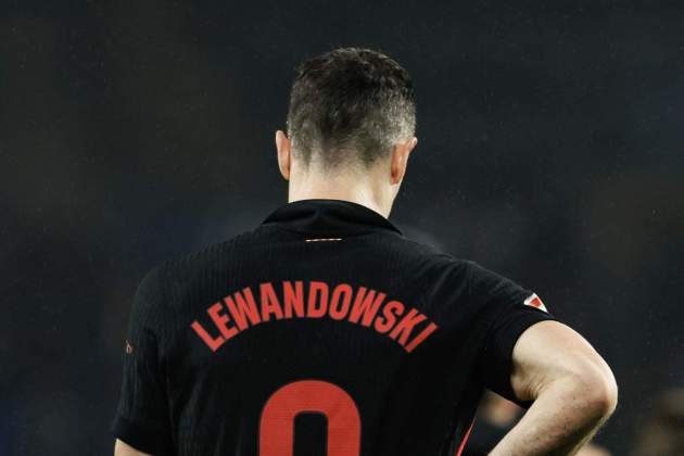 Robert Lewandowski lesión espalda Barça