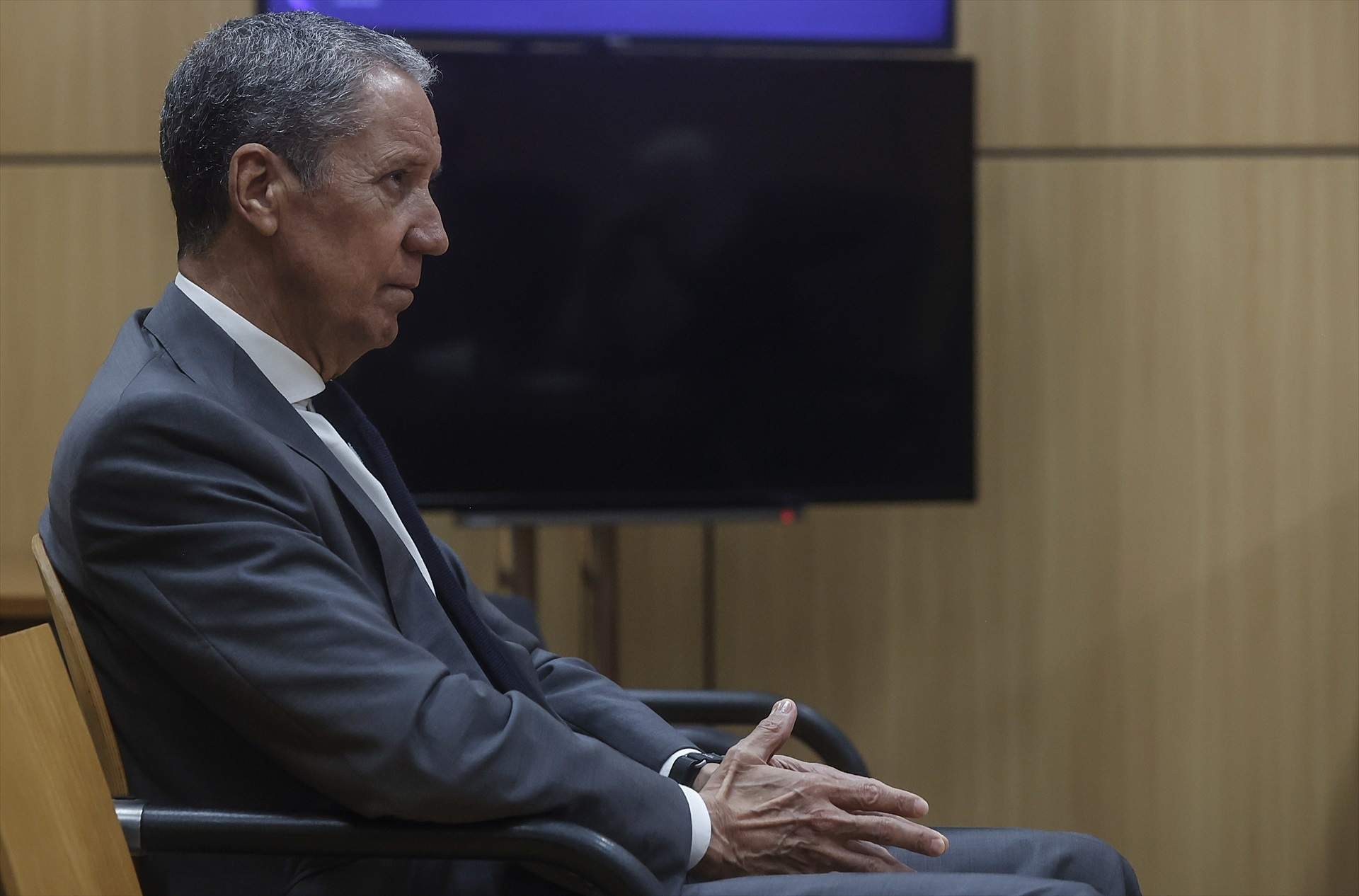 Eduardo Zaplana evita l'entrada a la presó: l'Audiència de València no hi veu risc de fugida