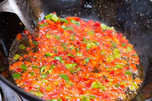 La clave está en un buen sofrito con un chorro de vino / Foto: Unsplash La clave está en un buen sofrito con un chorro de vino / Foto: Unsplash
